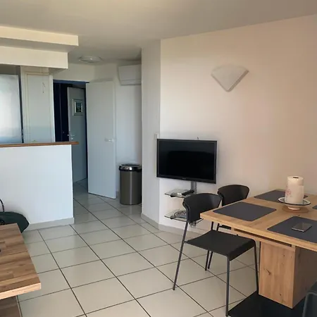 Apartment Cap Esterel Pierre Et Type 3 , 2 Rez De Jardin Cloture ,vue ,inclus Climatisation Place De Stationnement , Acces Aux Piscines ,animations Saint-Raphael (Var)