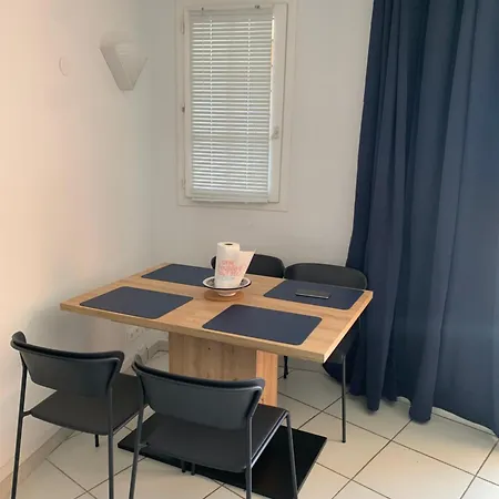 Cap Esterel Pierre Et Type 3 , 2 Rez De Jardin Cloture ,vue ,inclus Climatisation Place De Stationnement , Acces Aux Piscines ,animations * Saint-Raphael (Var)